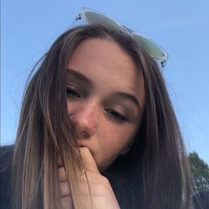 Meet your Posher, Abigail